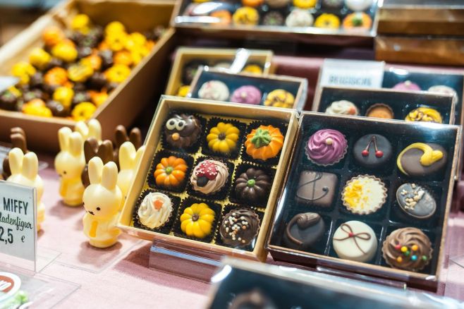 🍁Podzim u nás v @cokoobchod.cz 🍁stále jedeme na vlně teplého a sladkého podzimu 🍂🎃👻 Tento víkend v @galerieteplice v...